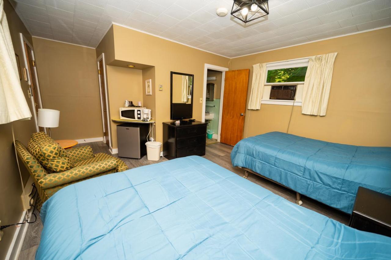 Fair Wind Motel And Cottages Clayton Esterno foto