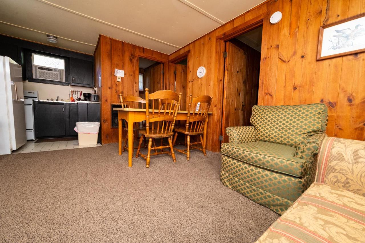 Fair Wind Motel And Cottages Clayton Esterno foto